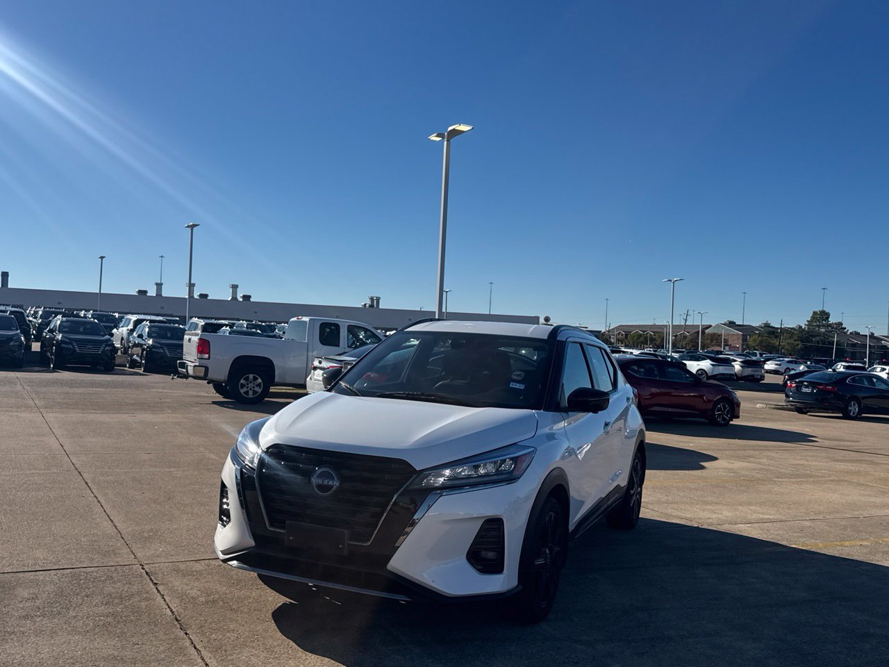 Certified 2023 Nissan Kicks SR w/ Exterior Package FWD image 8
