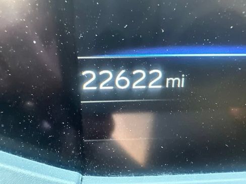 Used 2025 Toyota Prius AWD image 13