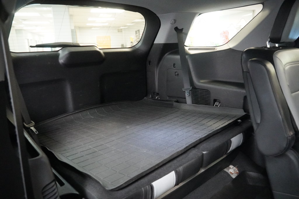 Used 2021 Ford Explorer XLT w/ Equipment Group 202A AWD/4WD image 32