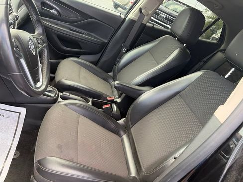 Used 2021 Buick Encore Preferred AWD/4WD image 9