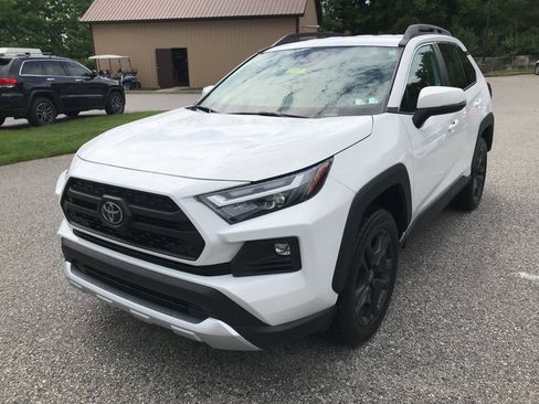 Used 2024 Toyota RAV4 Adventure AWD/4WD image 4