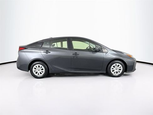 Certified 2022 Toyota Prius LE image 9