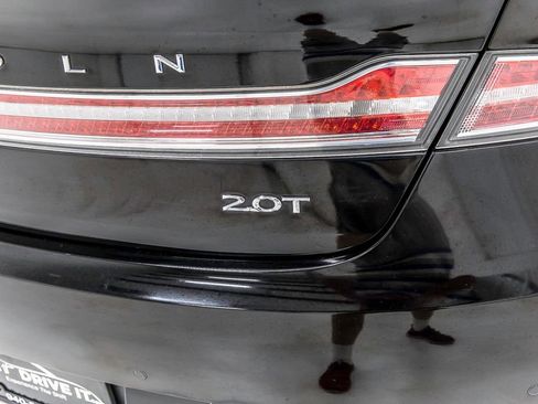 Used 2020 Lincoln MKZ Reserve w/ Monochromatic Package FWD image 7