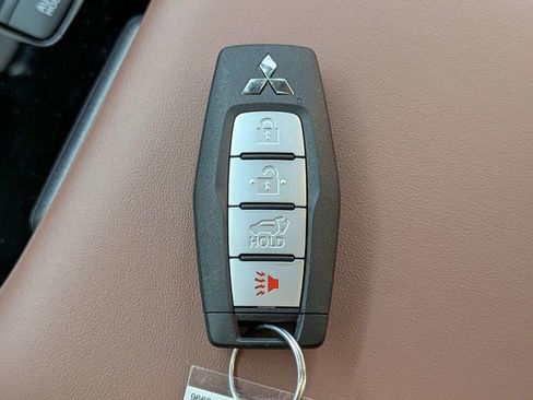 New 2026 Mitsubishi Outlander SEL image 26