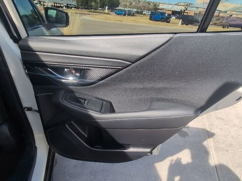 Used 2025 Subaru Outback Premium image 29