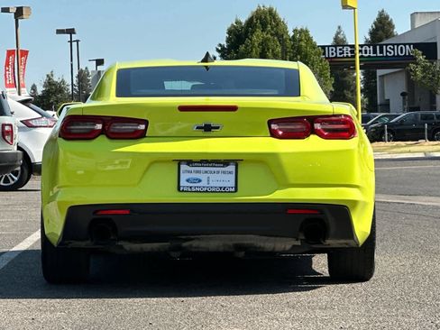 Used 2019 Chevrolet Camaro LT RWD image 8