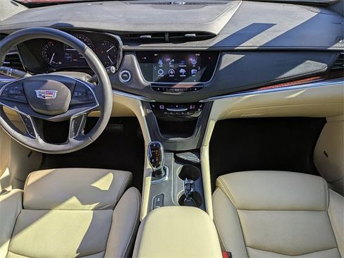 Used 2017 Cadillac XT5 Premium Luxury w/ LPO, Wheel Lock Package image 16