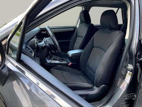 Used 2018 Subaru Outback 2.5i Premium AWD/4WD image 9
