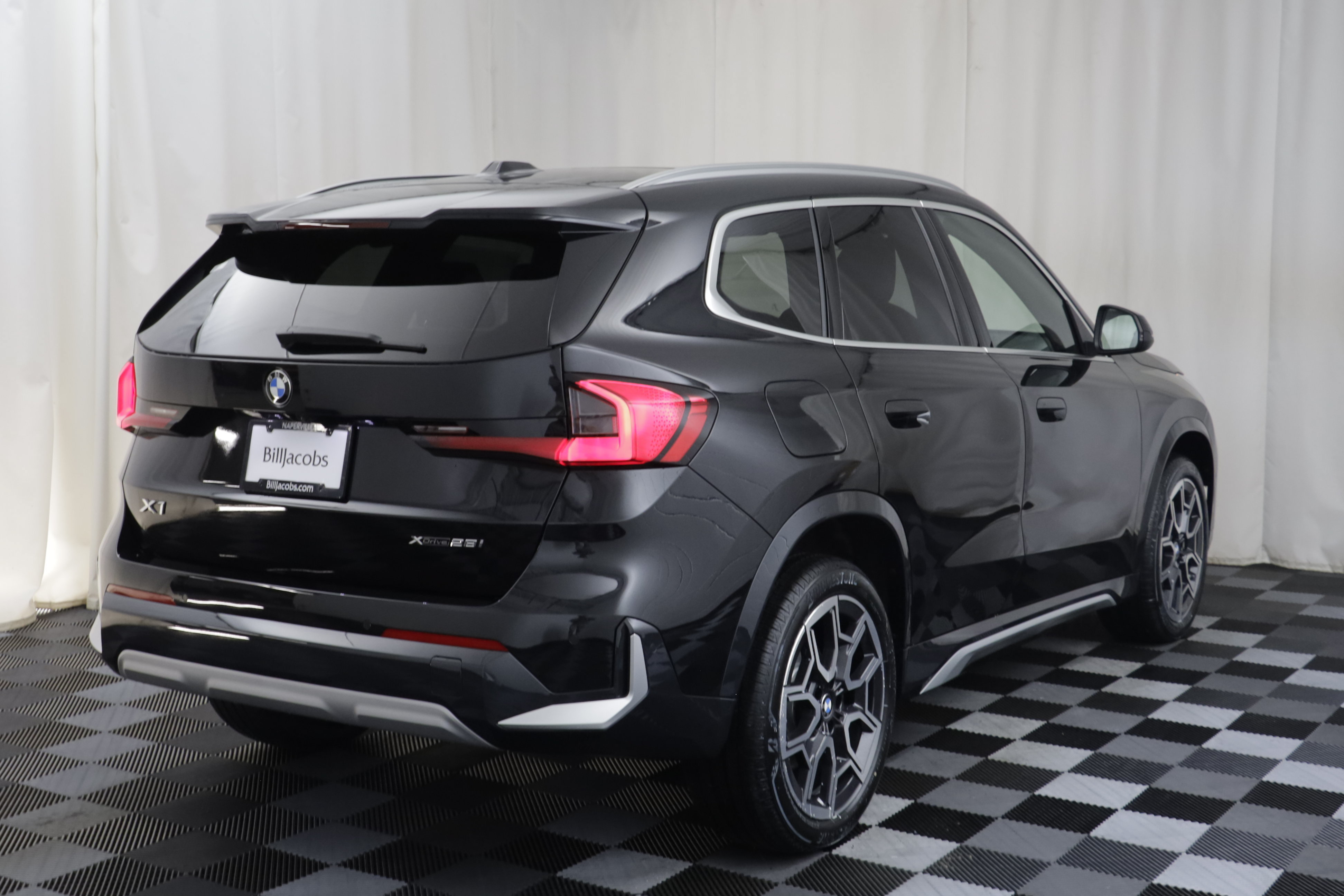 New 2026 BMW X1 xDrive28i w/ Convenience Package AWD/4WD image 17