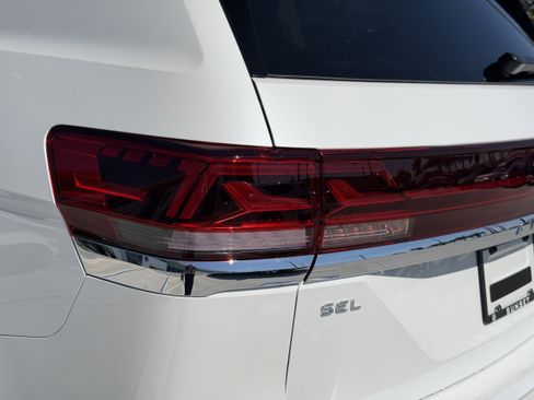 New 2026 Volkswagen Atlas SEL AWD/4WD image 9