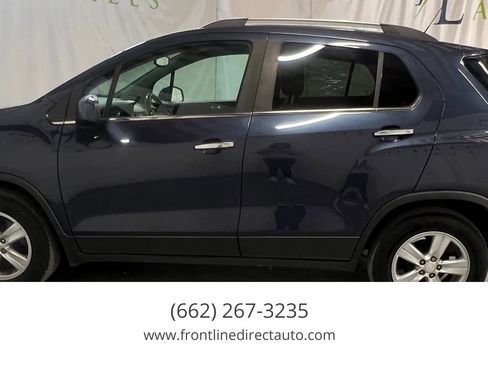 Used 2019 Chevrolet Trax LT w/ LT Convenience Package image 4