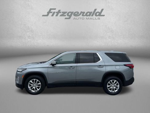 Used 2023 Nissan Pathfinder SL AWD/4WD image 3