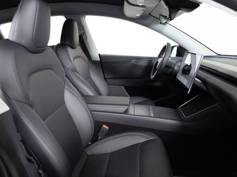 Used 2026 Tesla Model Y AWD image 27