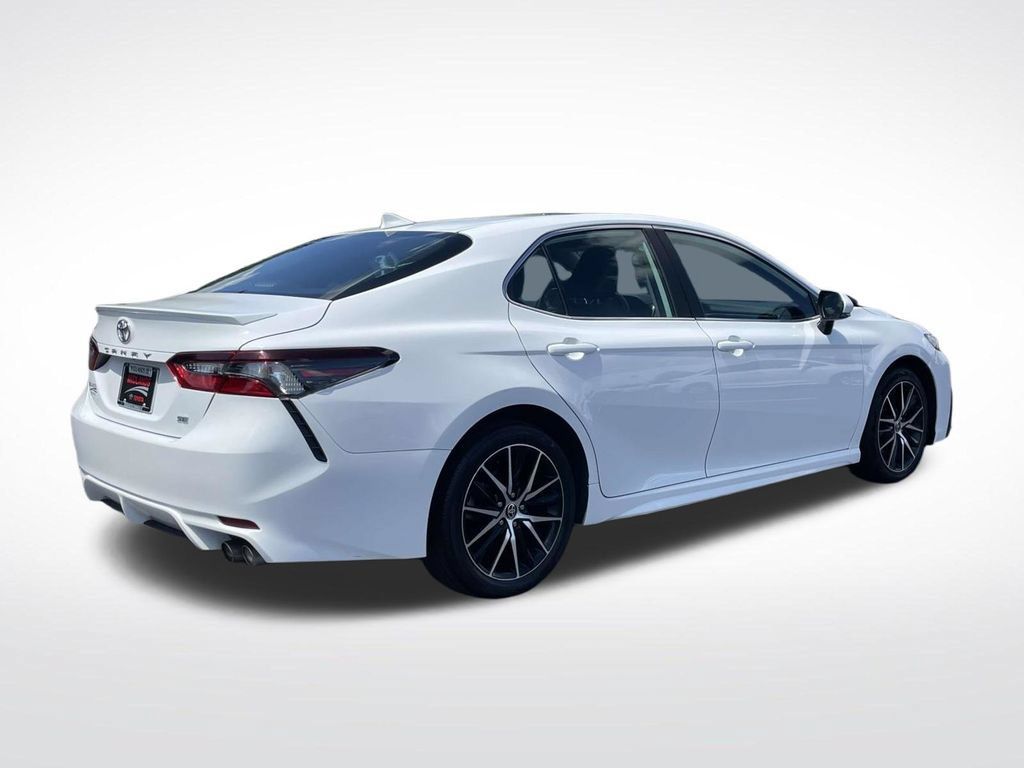 Used 2024 Toyota Camry SE w/ Convenience Package FWD image 7