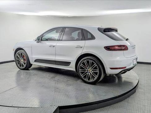 Used 2016 Porsche Macan Turbo image 13