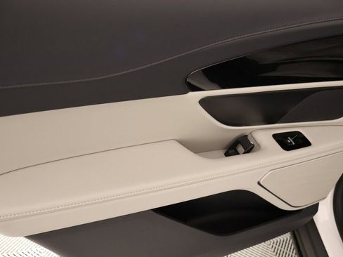 New 2026 Lincoln Nautilus Premier AWD/4WD image 16