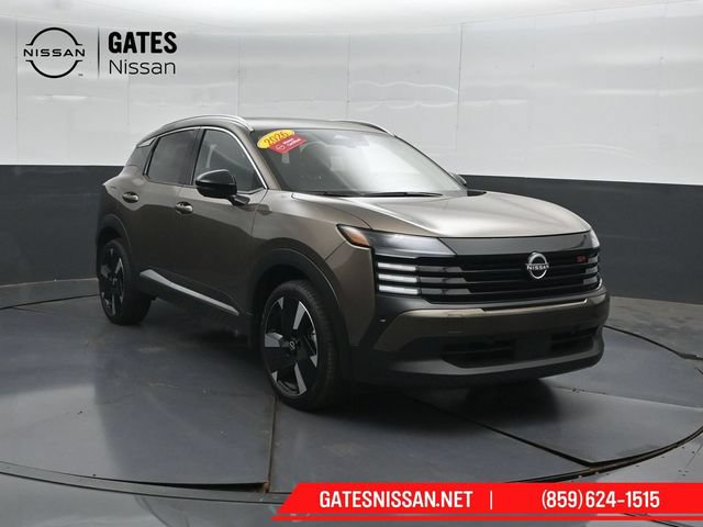 Certified 2026 Nissan Kicks SR w/ SR Premium Package AWD/4WD image 4