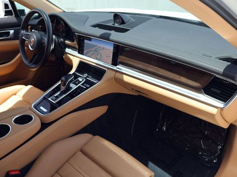Certified 2023 Porsche Panamera Platinum Edition RWD image 25