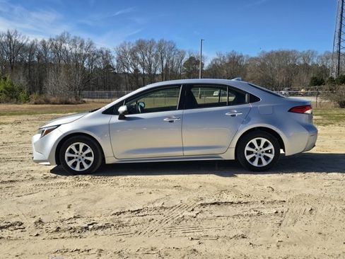 Used 2023 Toyota Corolla LE image 15
