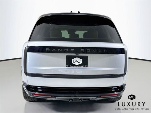 Used 2024 Land Rover Range Rover SE AWD/4WD image 7