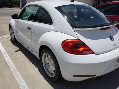 Used 2016 Volkswagen Beetle 1.8T Classic FWD image 6