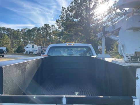 Used 2015 Ford F250 XL w/ Power Equipment Group image 26