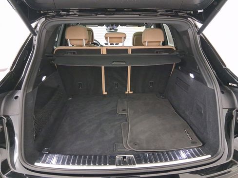 Used 2021 Porsche Cayenne image 28