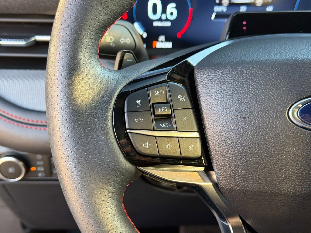 Used 2025 Ford Explorer ST AWD/4WD image 33