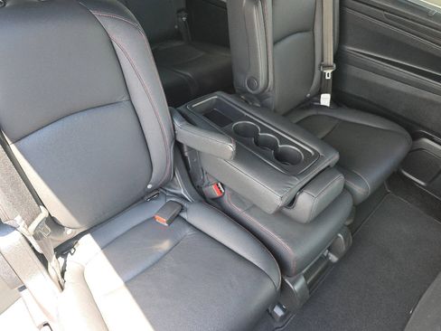 Used 2023 Honda Odyssey Sport image 17