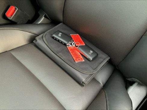 Used 2025 MAZDA MAZDA3 2.5 Turbo Sedan w/Premium Plus image 11