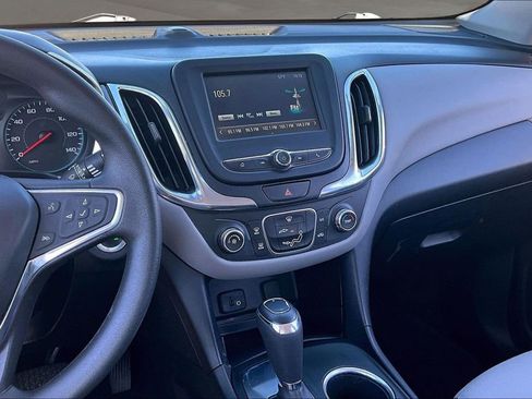 Used 2018 Chevrolet Equinox LS image 9