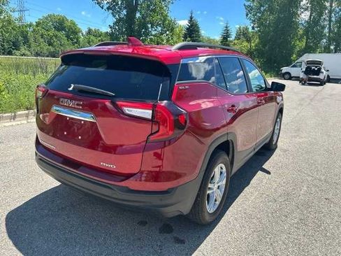 Used 2024 GMC Terrain SLE w/ Driver Convenience Package AWD/4WD image 3