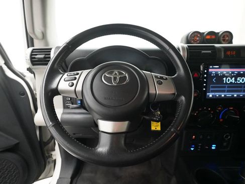 Used 2012 Toyota FJ Cruiser 4WD w/ Upgrade Pkg image 4