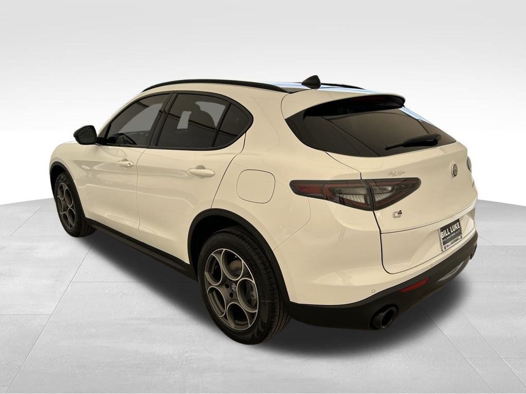 New 2025 Alfa Romeo Stelvio Sprint w/ Convenience Package AWD/4WD image 10