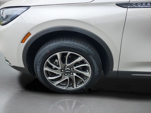 Used 2022 Lincoln Corsair FWD w/ Equipment Group 101A image 9