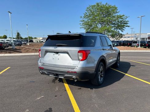 Certified 2023 Ford Explorer XLT w/ Equipment Group 202A AWD/4WD image 7