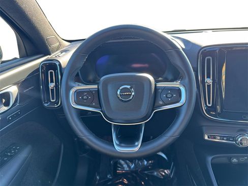 Certified 2023 Volvo C40 P8 Recharge Ultimate image 13