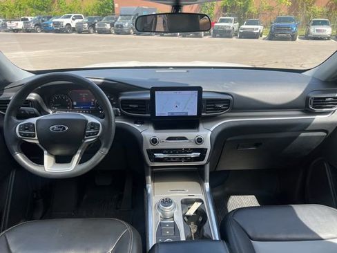 Used 2023 Ford Explorer XLT w/ Equipment Group 202A AWD/4WD image 20