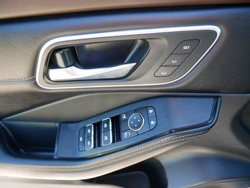 Certified 2023 Nissan Rogue Platinum w/ Platinum Premium Package AWD/4WD image 17