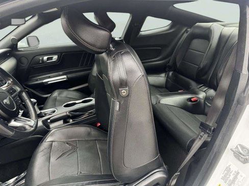Used 2018 Ford Mustang Premium RWD image 34