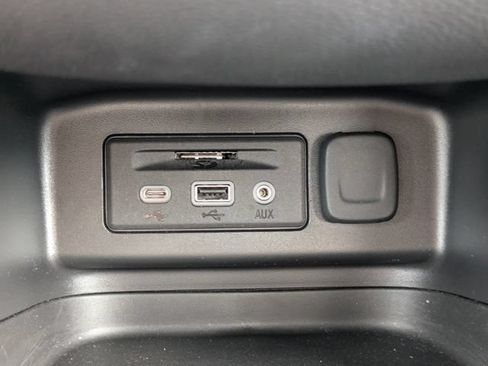 Used 2024 Chevrolet Equinox RS w/ RS Leather Package FWD image 23