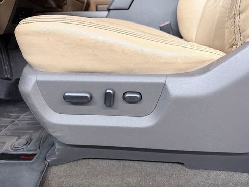 Used 2012 Ford F250 Lariat w/ Chrome Pkg image 12