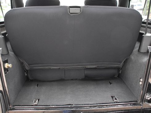 Used 2006 Jeep Wrangler X AWD/4WD image 22