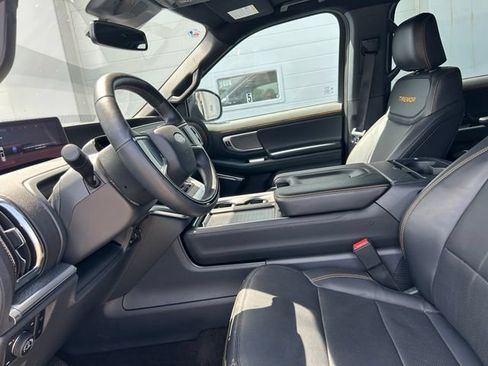 Used 2025 Ford Expedition Tremor AWD/4WD image 8