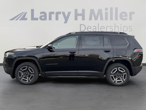 New 2026 Jeep Cherokee Laredo AWD/4WD image 2