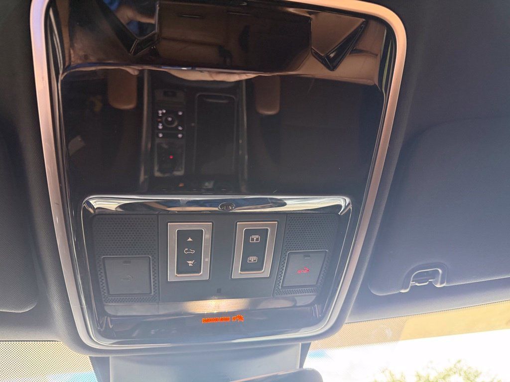 Used 2018 Land Rover Range Rover Sport Supercharged AWD/4WD image 54