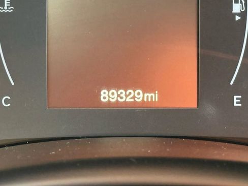 Used 2017 Jeep Renegade Latitude image 16