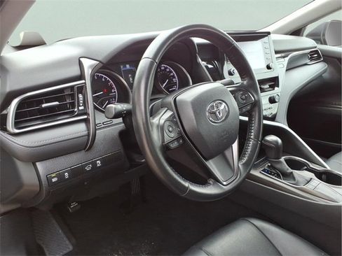 Used 2023 Toyota Camry SE image 14