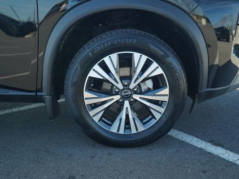 Used 2023 Nissan Rogue SV image 42