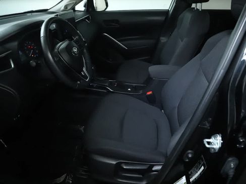 Used 2024 Toyota Corolla Cross LE w/ Moonroof Package AWD/4WD image 18